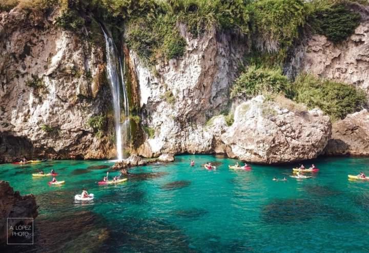 Acapulco Playa Nerjaアパートメント エクステリア 写真